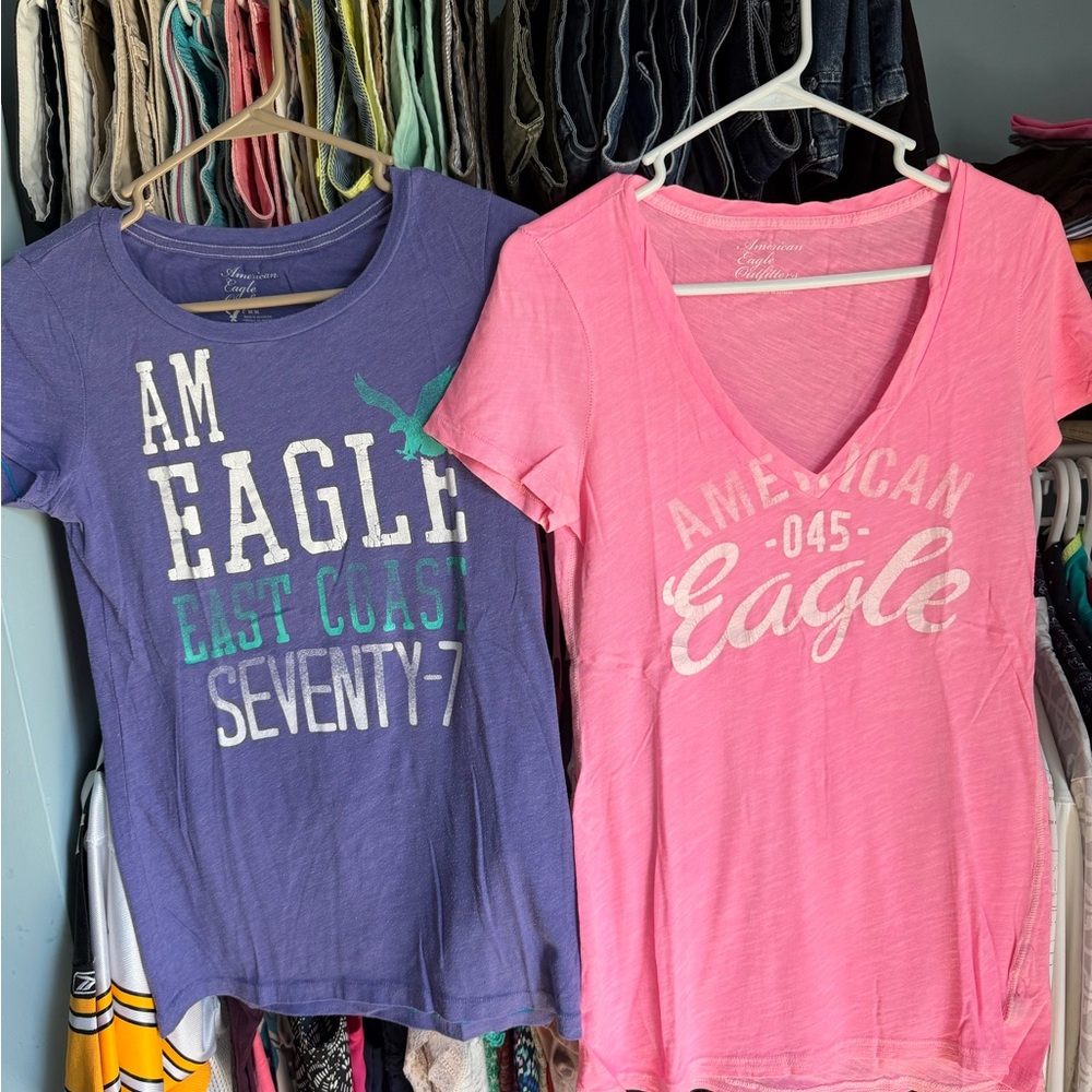 American Eagle T Shirts Vintage Pink V-Neck Tee & Purple Graphic Tee Set Medium